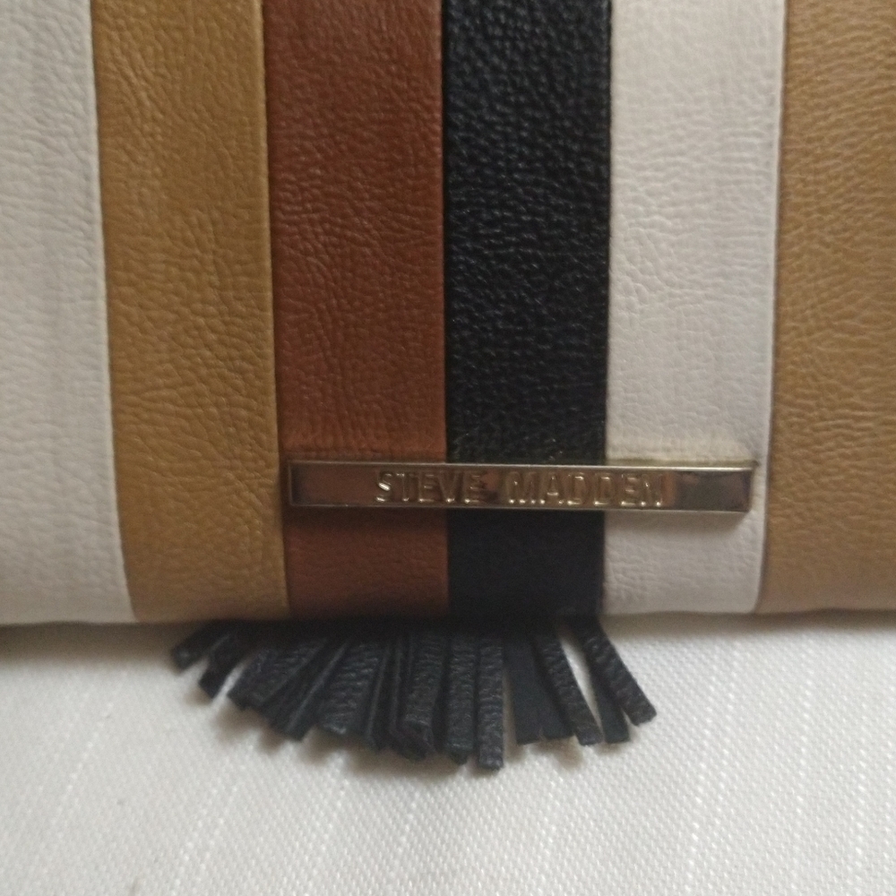 Steve Madden Wallet - Picture 2 of 8